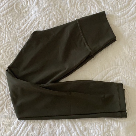 Lululemon Wunder Under Leggings Size 4 - Picture 3 of 3